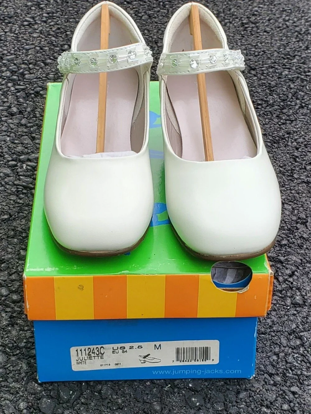 Girls White Mary Jane Dress Shoes with Sparkle Strap Jumping Jack